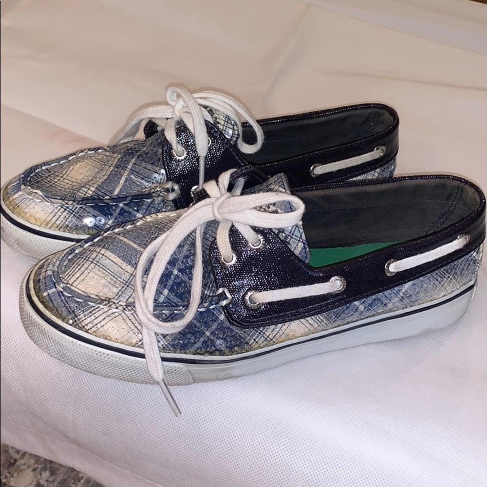 Shoes - Picture 4 of 4